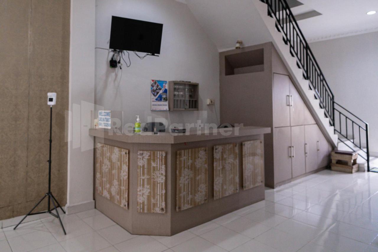 Hotel Carolina Transit Medan Exteriér fotografie