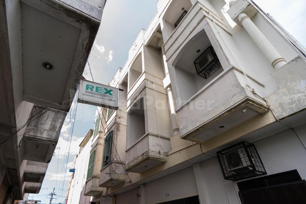Hotel Carolina Transit Medan Exteriér fotografie
