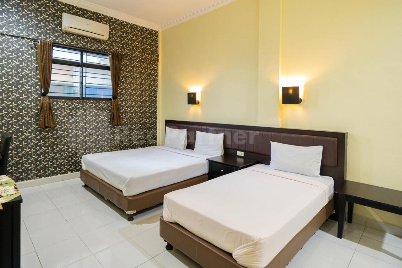 Hotel Carolina Transit Medan Exteriér fotografie